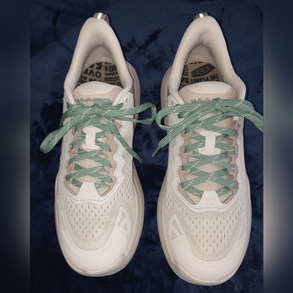 Keen Shoes - Keen Women's Birch/PeachPrft Sneakers